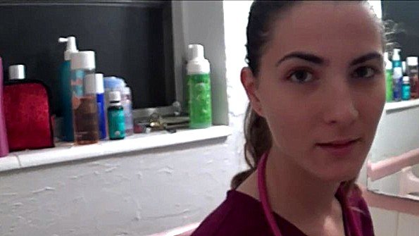Порно ролик - Медсестра шалашовка горячо трахается с массивным членом порно видео